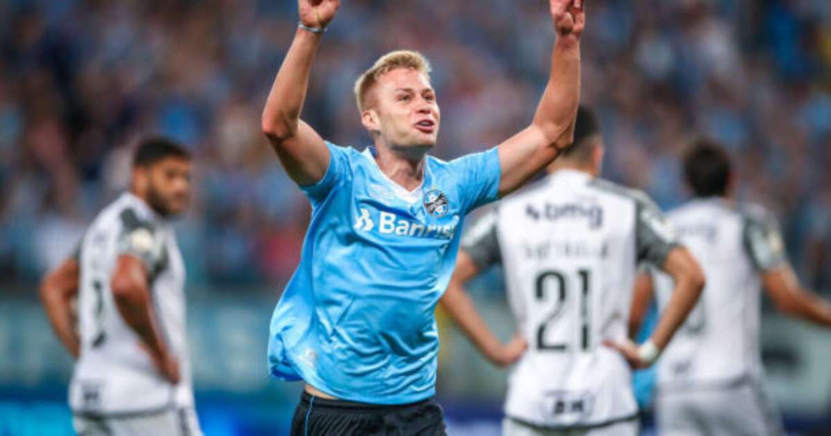 Grêmio amplia contrato de volante até 2027