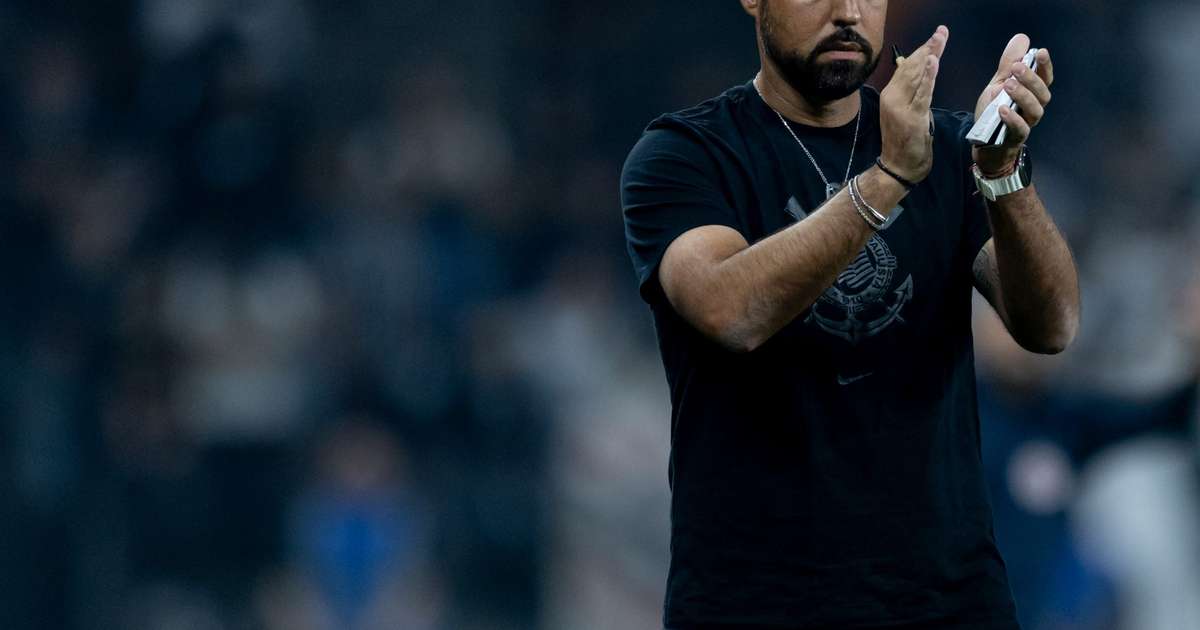 Antônio Oliveira comemora avanço do Corinthians na Copa do Brasil