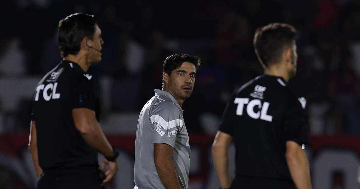 Preocupação com desempenho do Palmeiras supera interesse na novela Abel Ferreira