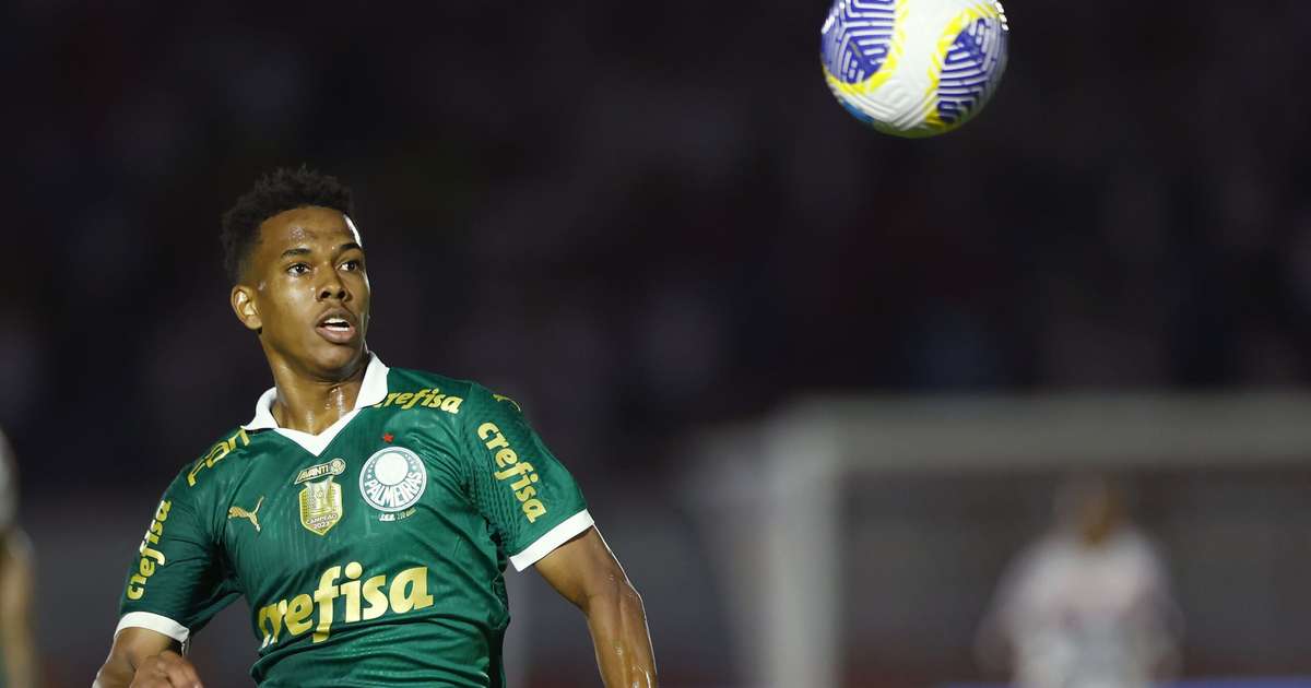 Chelsea pagará mais do que multa para contratar Estêvão do Palmeiras.