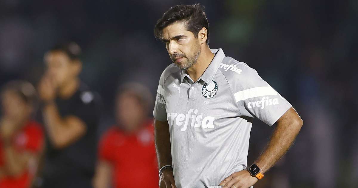 Abel confirma permanência no Palmeiras até 2025, recusando pré-contrato com Al-Sadd.