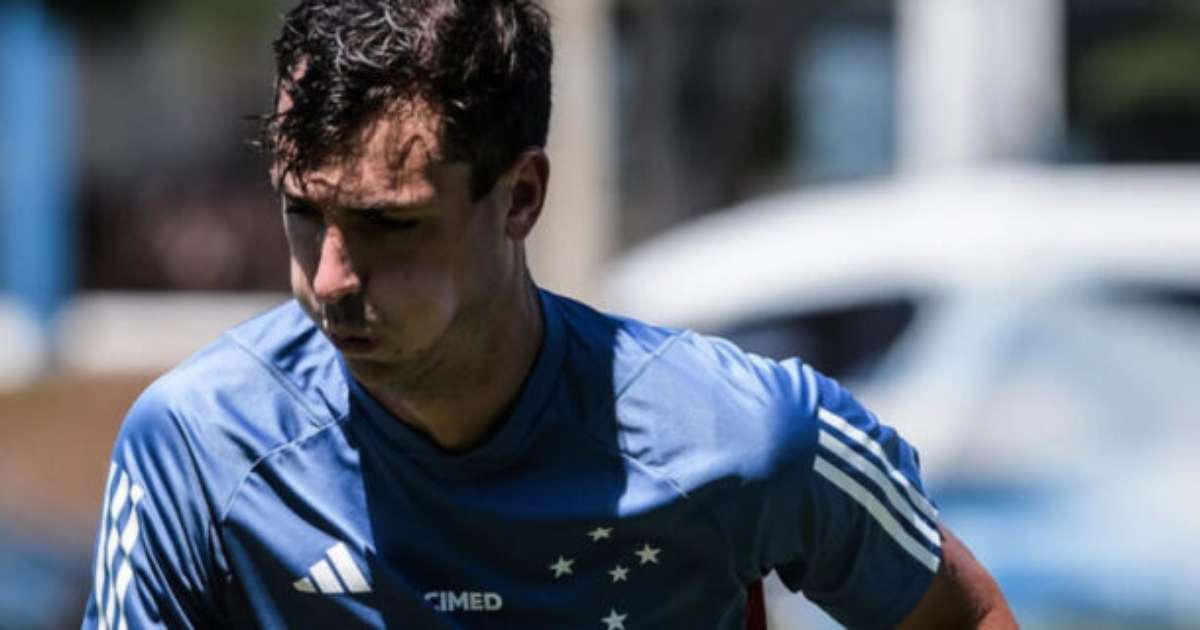 Dinenno pode ficar meses fora do Cruzeiro devido à cirurgia iminente.