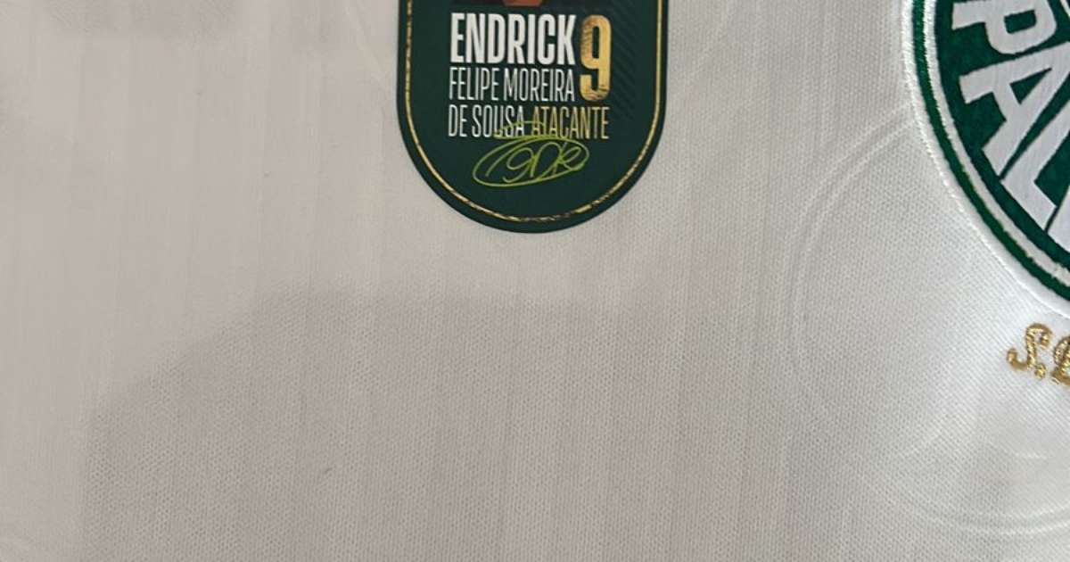 Endrick se despede do Palmeiras com presente especial para funcionários do clube