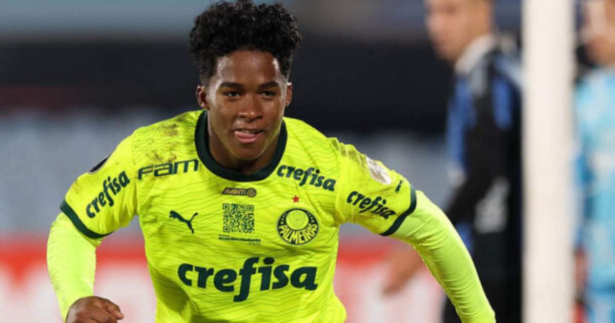Presente de Endrick para Funcionários do Palmeiras: Reconhecimento e Gratidão.