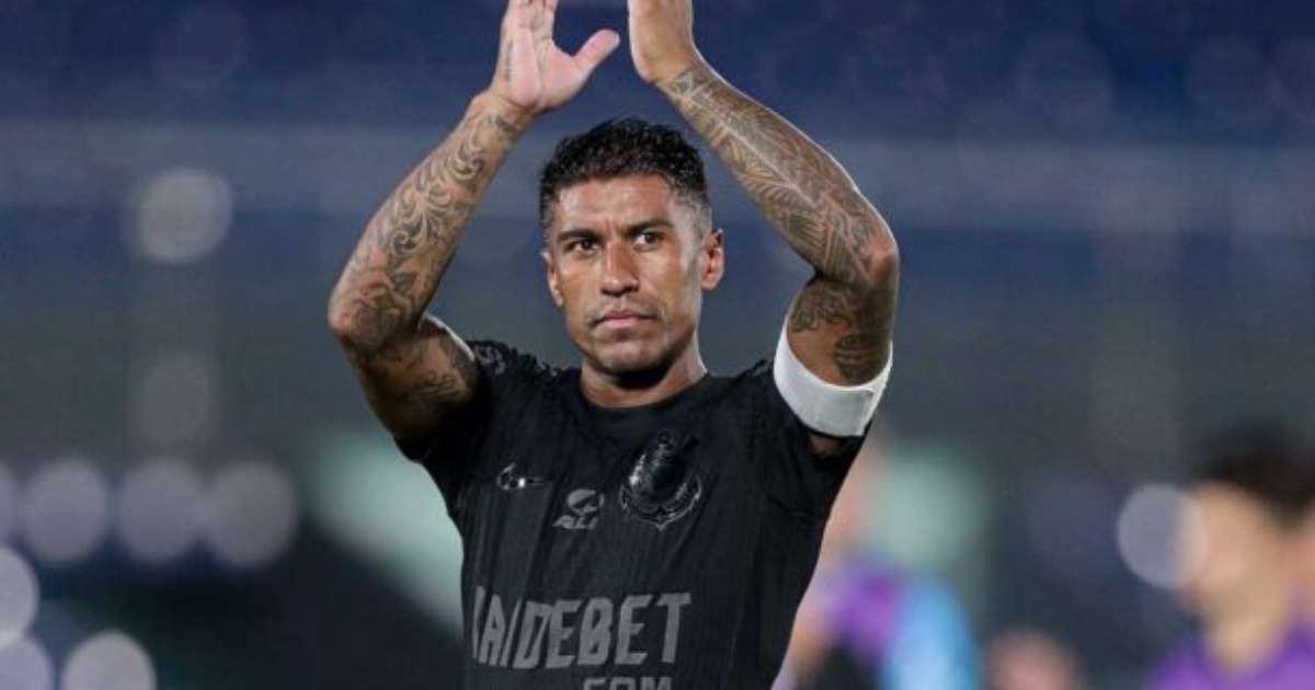 Corinthians oficializa saída de volante Paulinho da equipe.