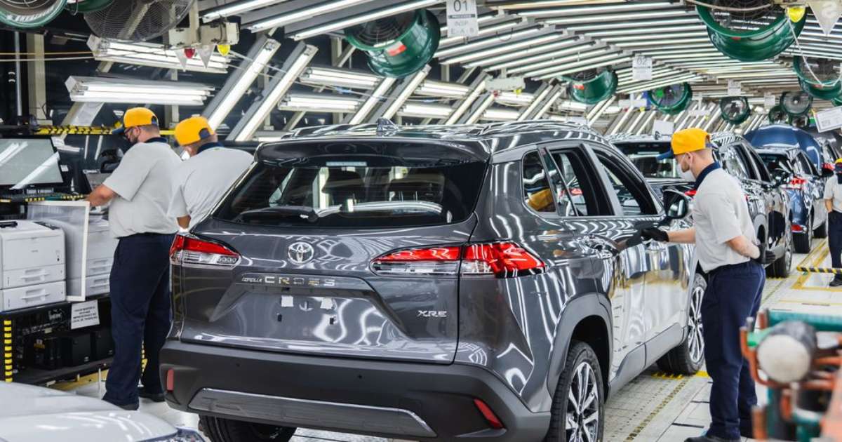 Toyota estuda importar motores para voltar a produzir carros no Brasil