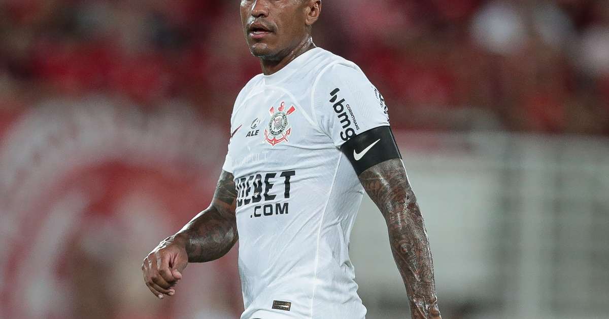 Corinthians confirma despedida de Paulinho, ídolo do clube.