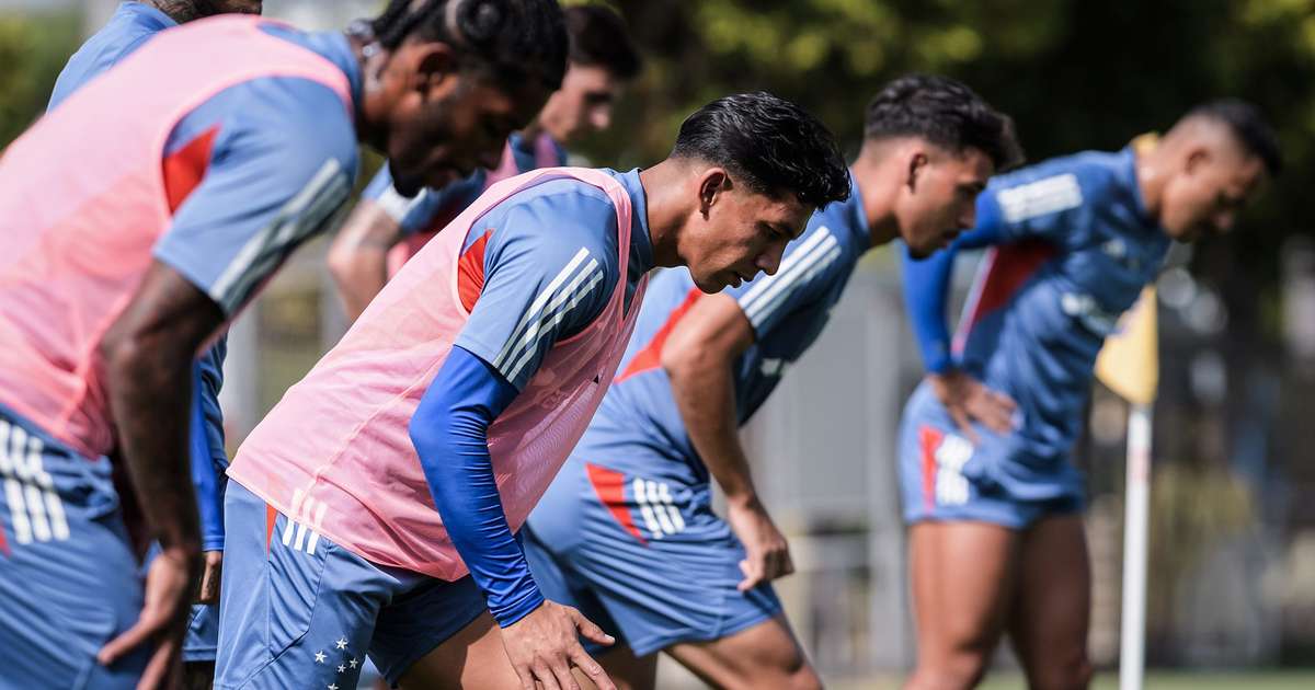 Desfalques no Cruzeiro: time volta a campo após duas semanas de pausa.