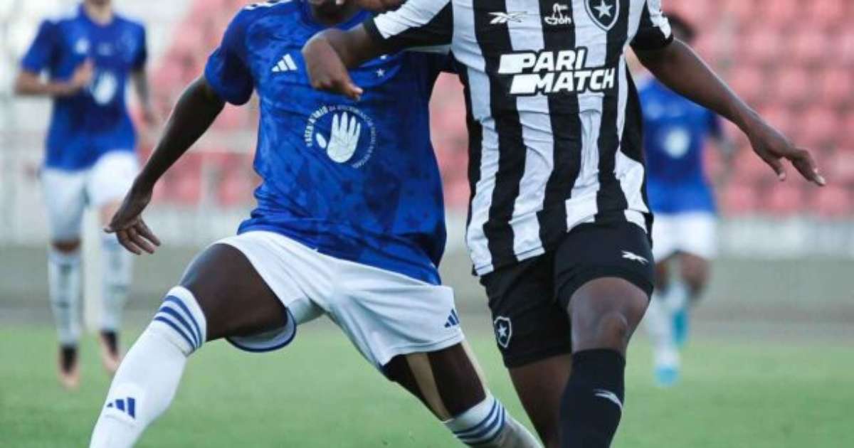 Botafogo empata com Cruzeiro no Brasileirão Sub-20 após gol nos acréscimos.