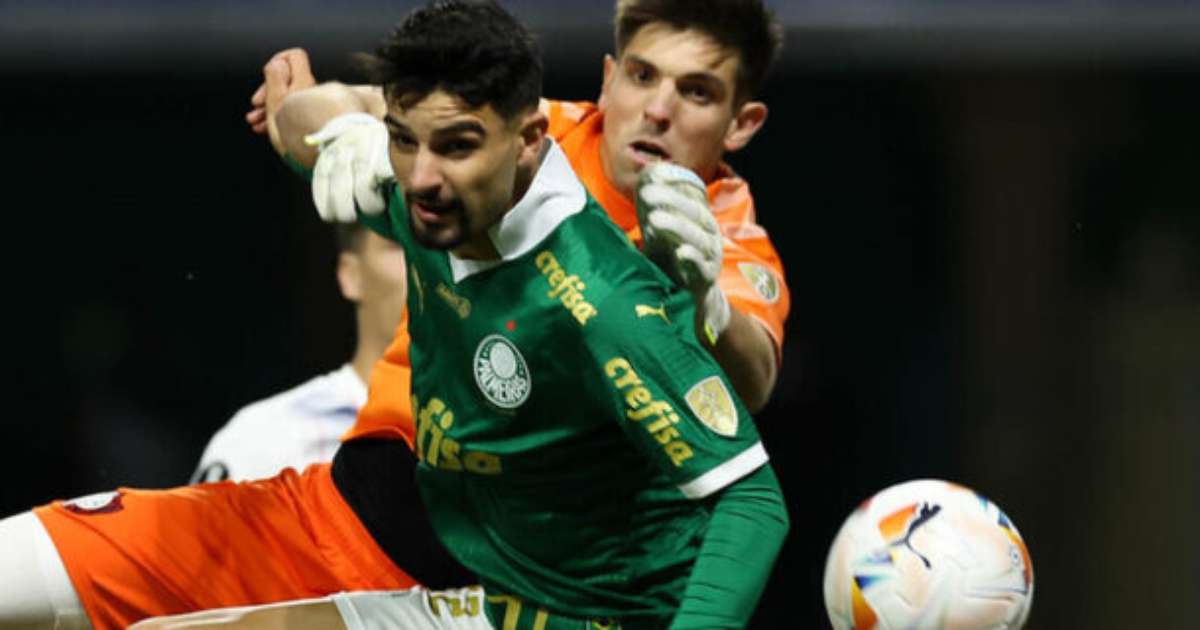 Palmeiras mantém baixo desempenho no ataque durante mais uma partida.