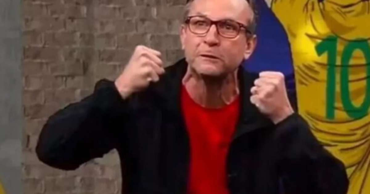 Neto critica desempenho defensivo de jogador do Corinthians: