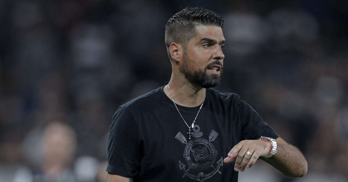 REFORÇOS URGENTE! Corinthians busca reforços para sair da zona de rebaixamento no Brasileirão
