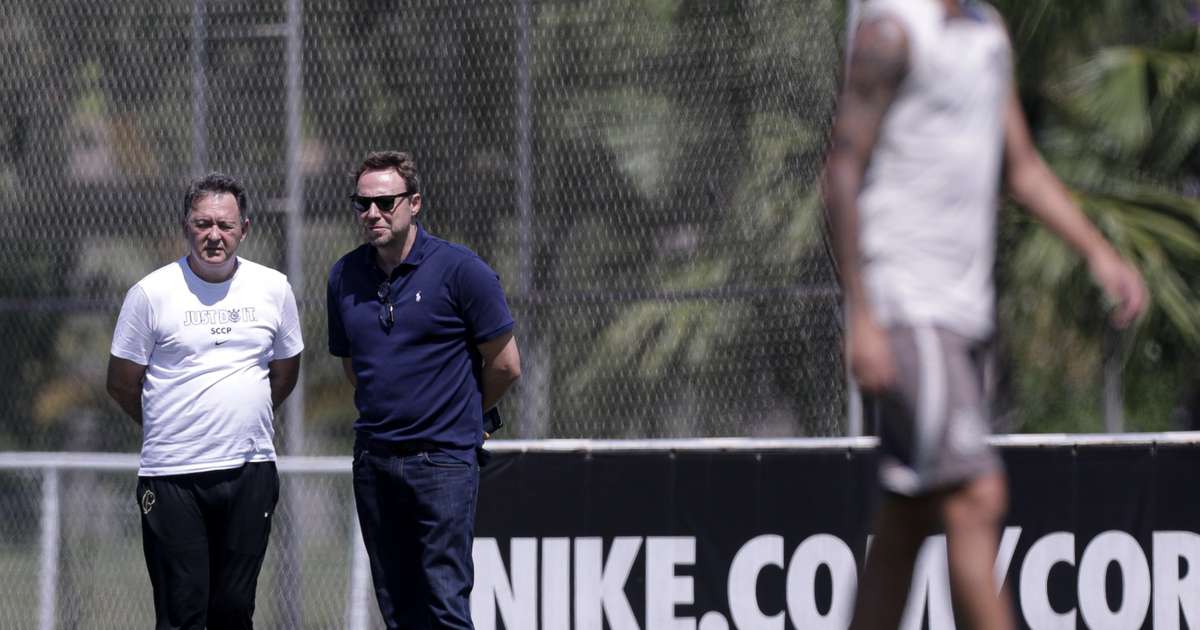 Corinthians perde diretores financeiro e de futebol durante crise no clube