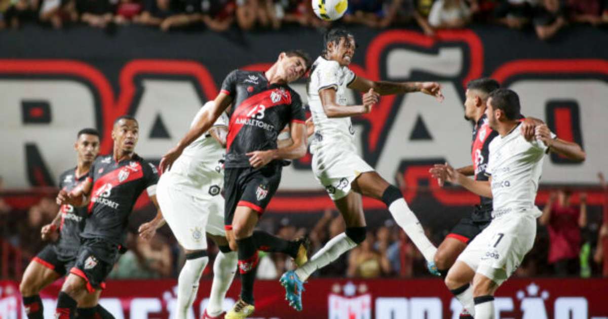 Corinthians busca vitória importante contra o Atlético-GO em jogo fora de casa