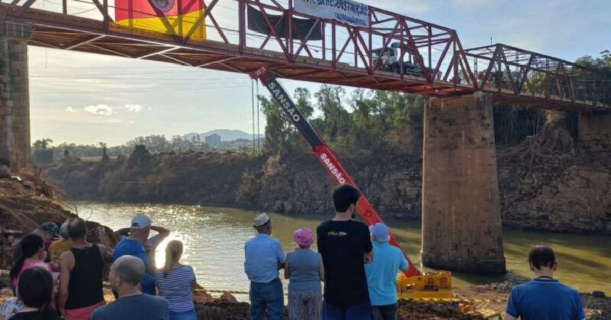 Ponte Histórica é reconstruída por empresários em apenas 15 dias no Rio ...