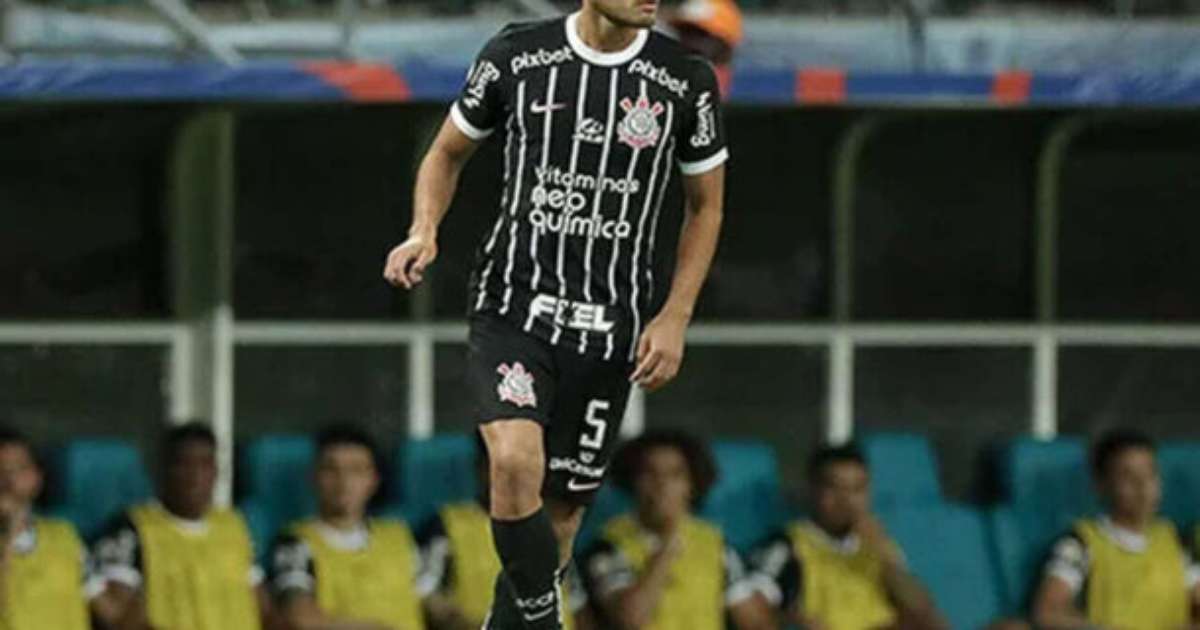 Atlético-MG mantém interesse em Fausto Vera, promessa do Corinthians.