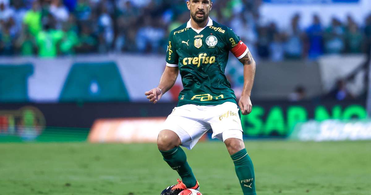 Palmeiras enfrenta Vasco preocupado com possíveis desfalques no elenco