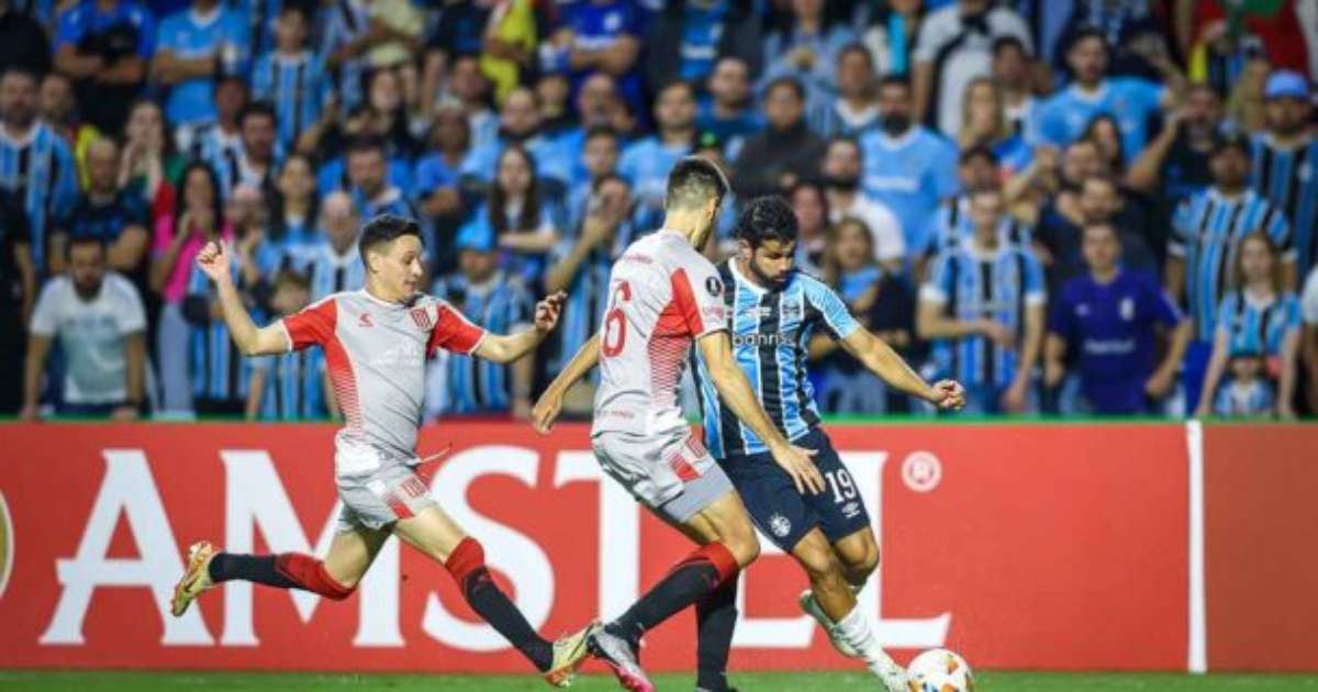 Lesão grave na coxa tira Diego Costa de jogos pelo Grêmio.