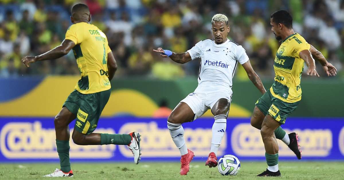 Cruzeiro enfrenta Cuiabá em busca da reação no Brasileirão