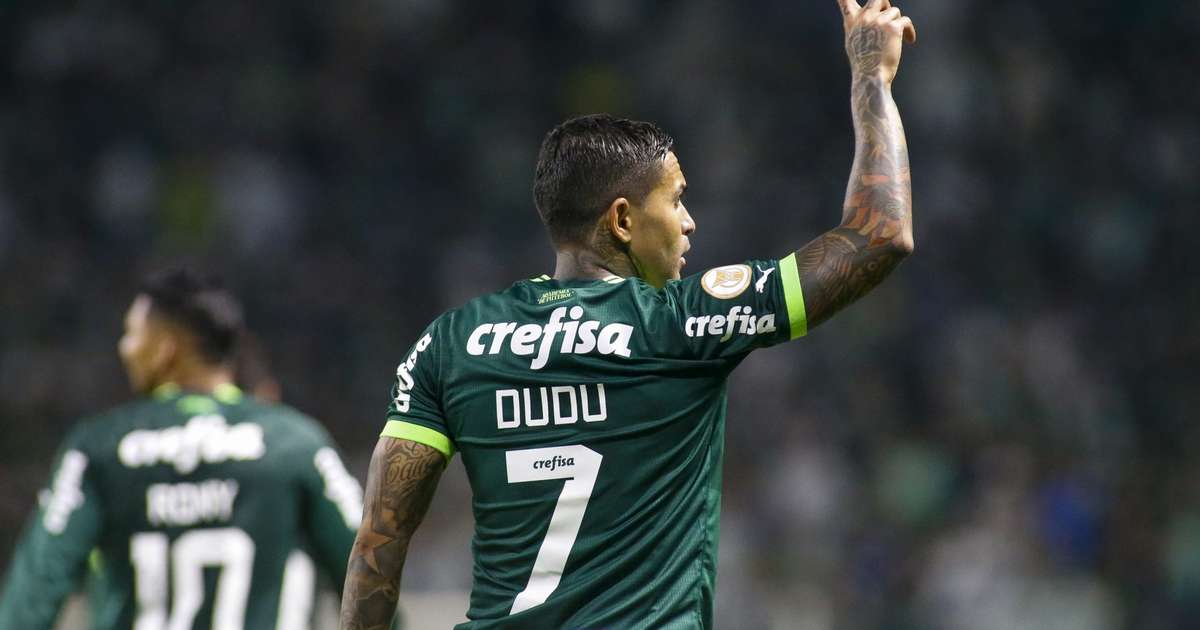 Presidente do Palmeiras mantém venda de Dudu ao Cruzeiro em pauta.