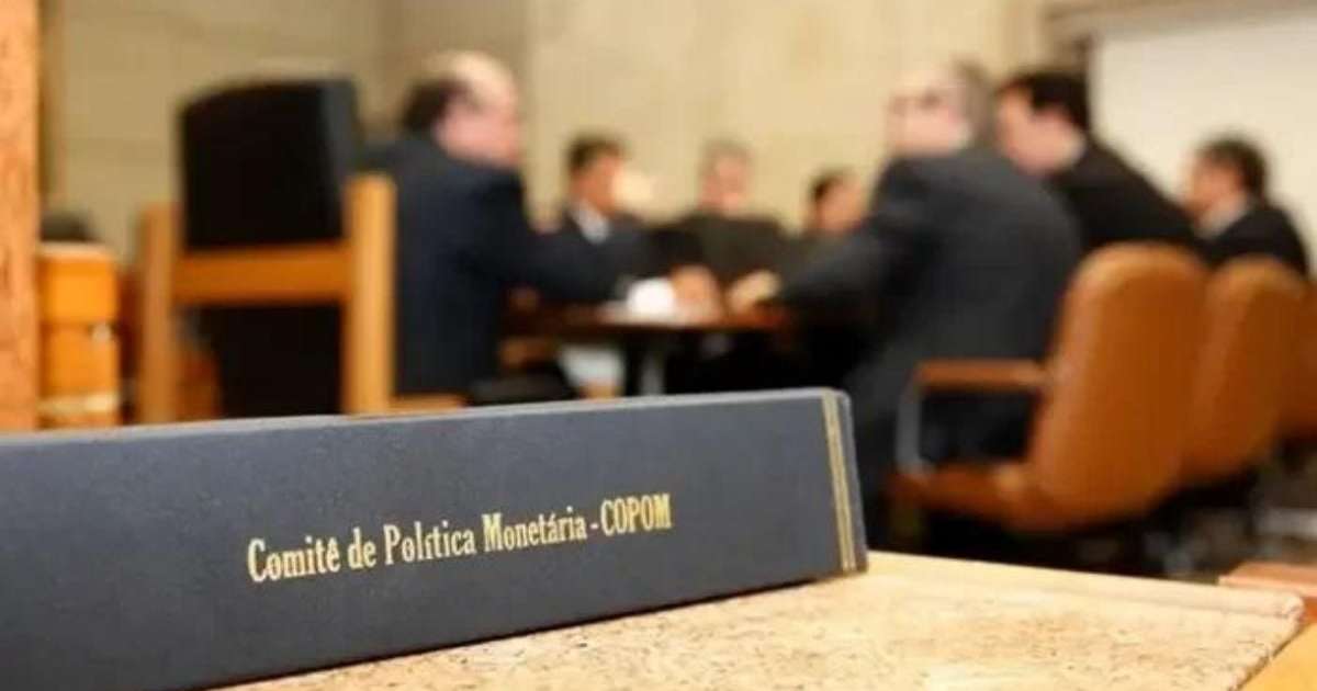 Copom: mercado espera alta de 0,50% na taxa Selic em meio à pressão inflacionária, risco fiscal e escalada do dólar