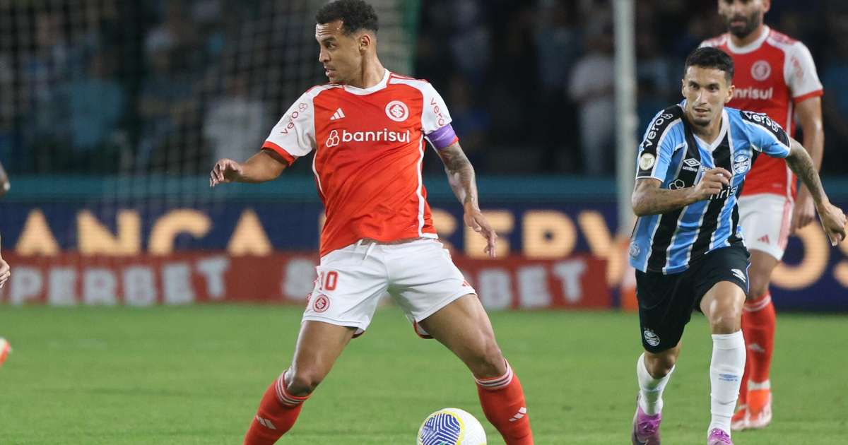 Inter vence clássico contra o Grêmio, se aproxima do G4 e afunda rival.