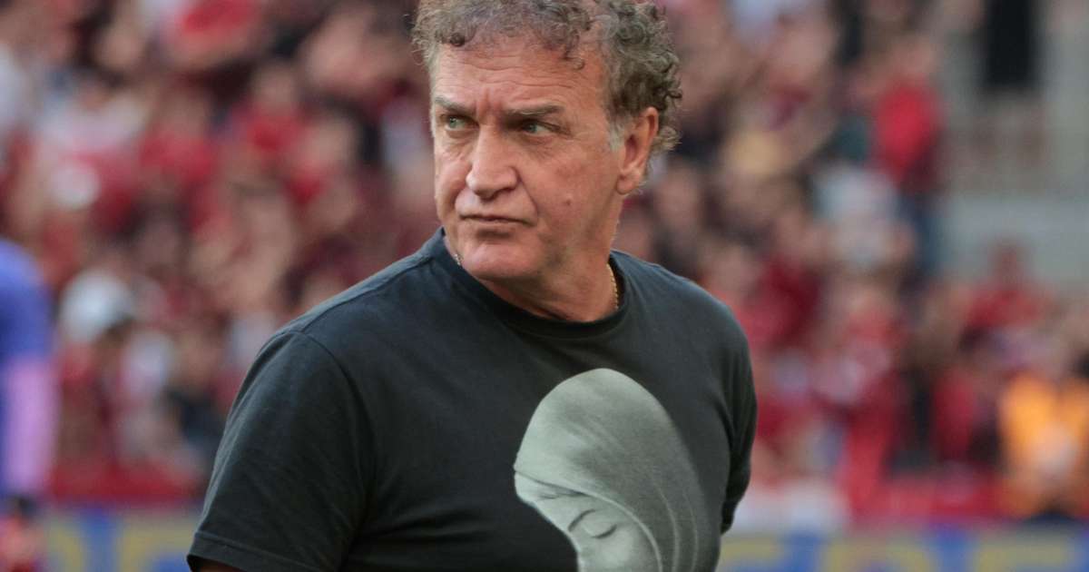 Athletico-PR anuncia saída do técnico Cuca