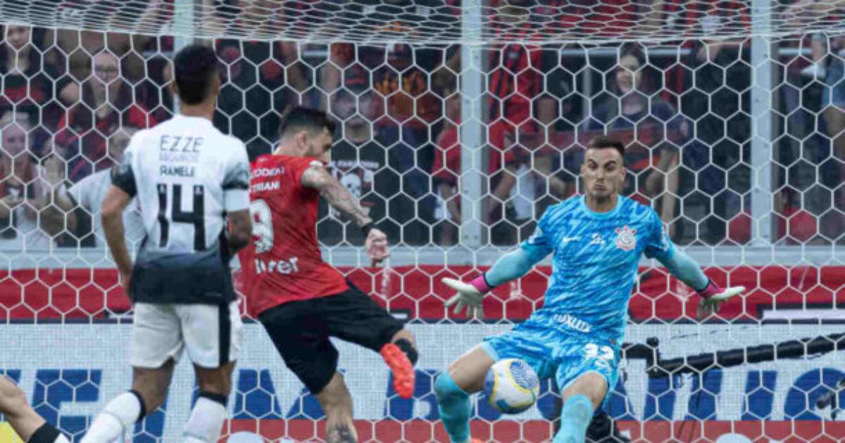 Corinthians aposta na base e renova elenco com saída de medalhões.