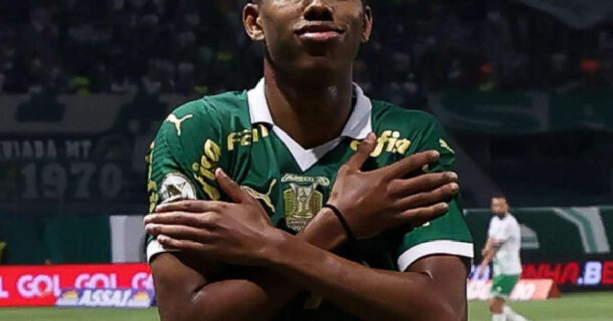 Estêvão recebe mensagem de atacante do Chelsea após celebração de gol.