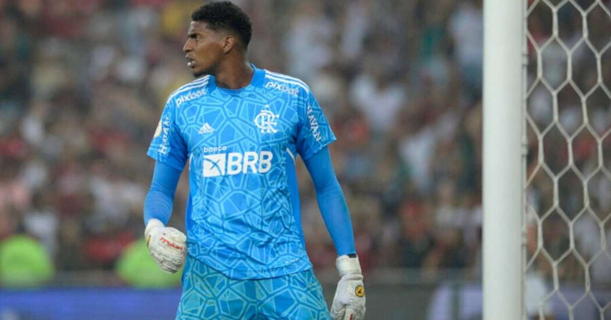 Corinthians fecha contratação de goleiro Hugo Souza para reforçar equipe.