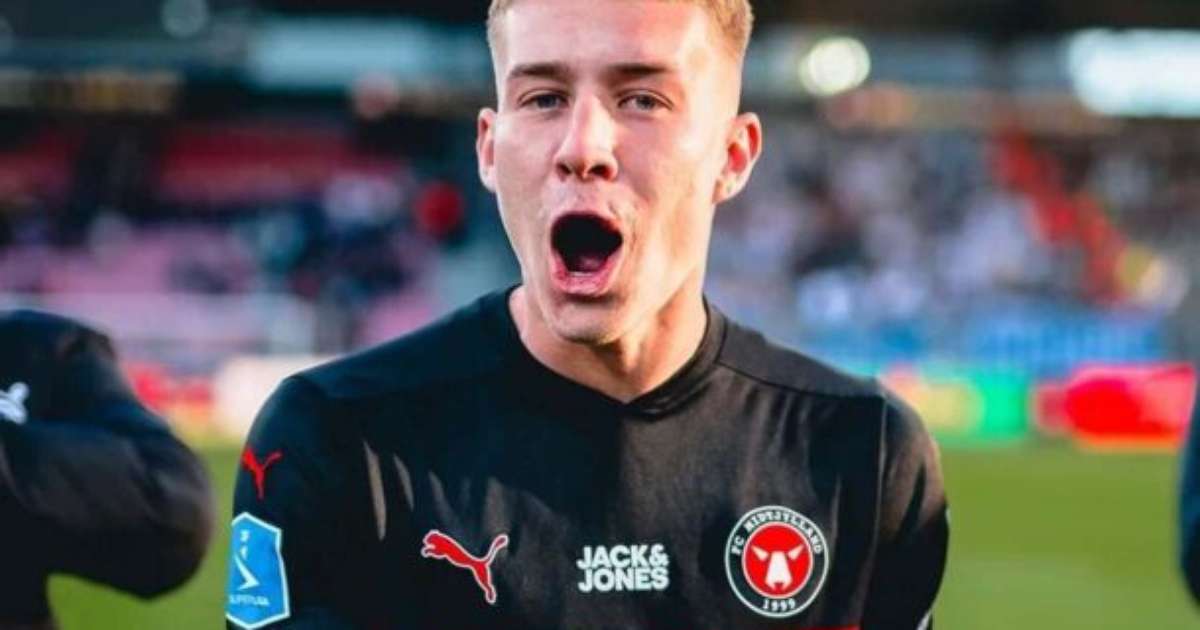 Corinthians negocia contratação de volante atuante na Dinamarca