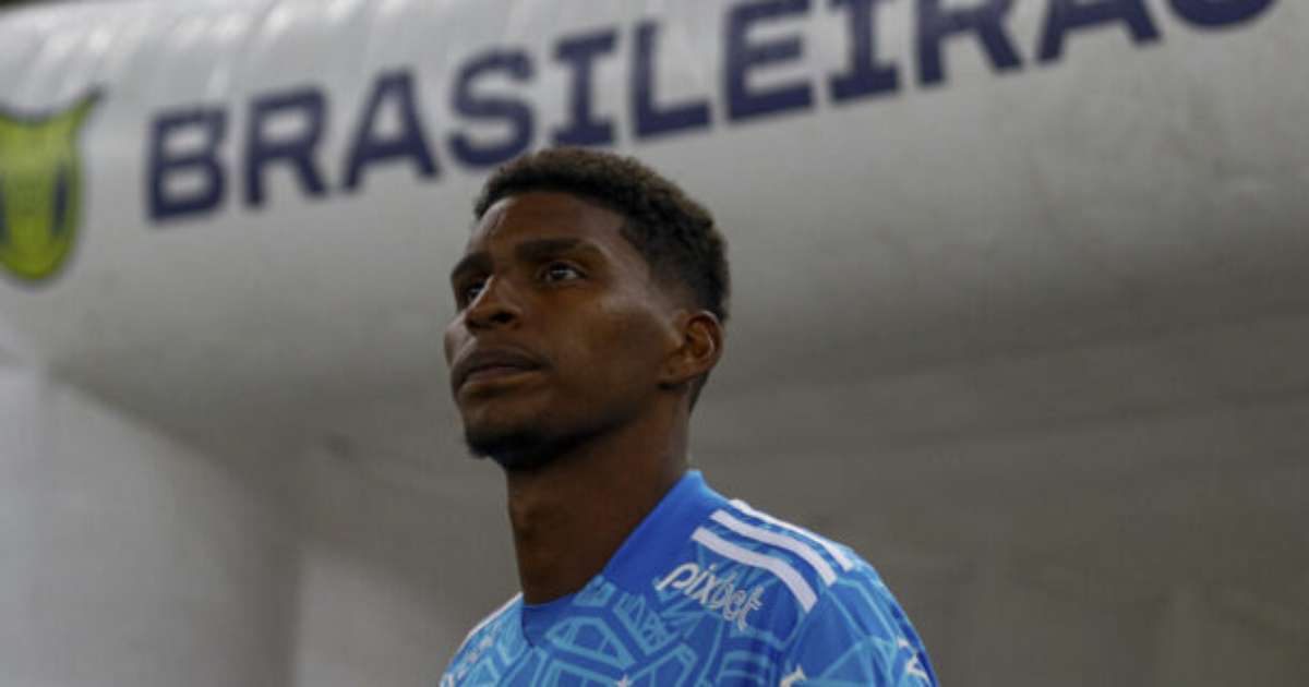 A caminho do Corinthians, Hugo Souza cita 'turbilhão vivido' no Flamengo