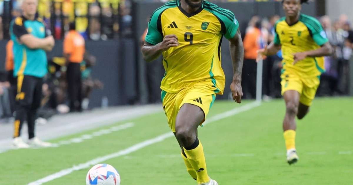 Clube da Premier League recusa proposta do Grêmio por centroavante da Copa América