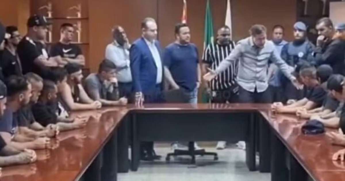 Presidente do Corinthians se reúne com organizada para discutir possível patrocínio