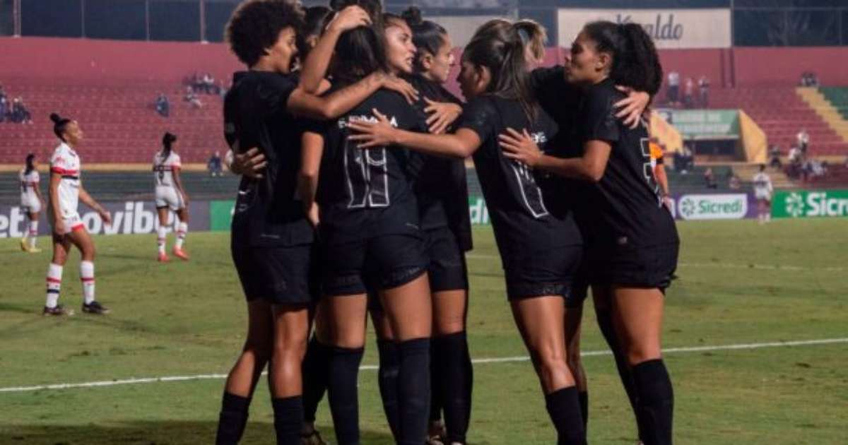 Corinthians assume liderança do Paulistão Feminino após virada sobre São Paulo