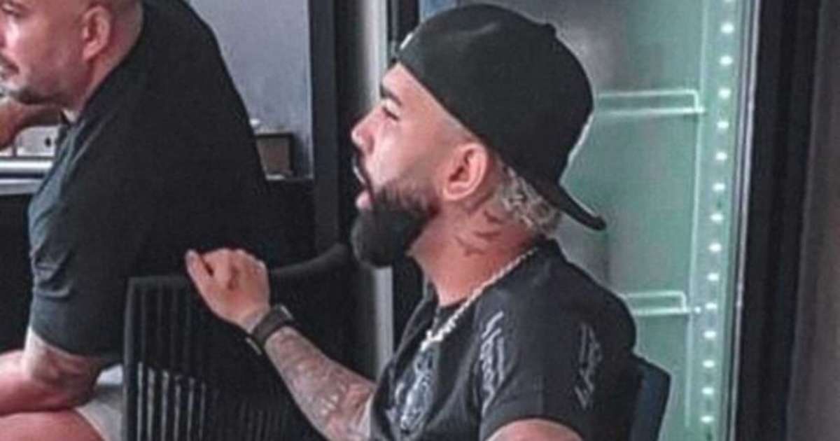 Dificuldade no Mercado: Corinthians encontra obstáculos para contratar Gabigol.