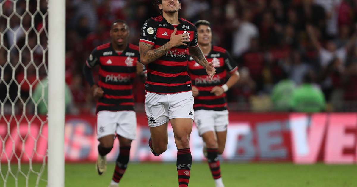 Flamengo derrota Cruzeiro e conquista liderança isolada no Brasileirão