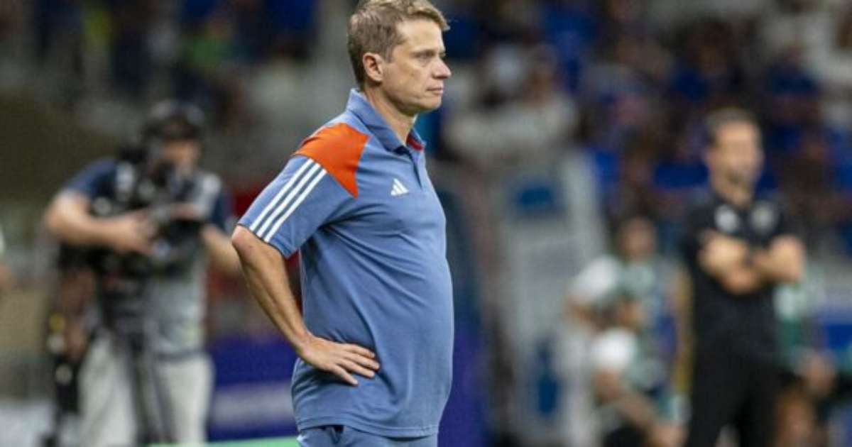 Seabra elogia atletas após revés do Cruzeiro e avalia contratações.