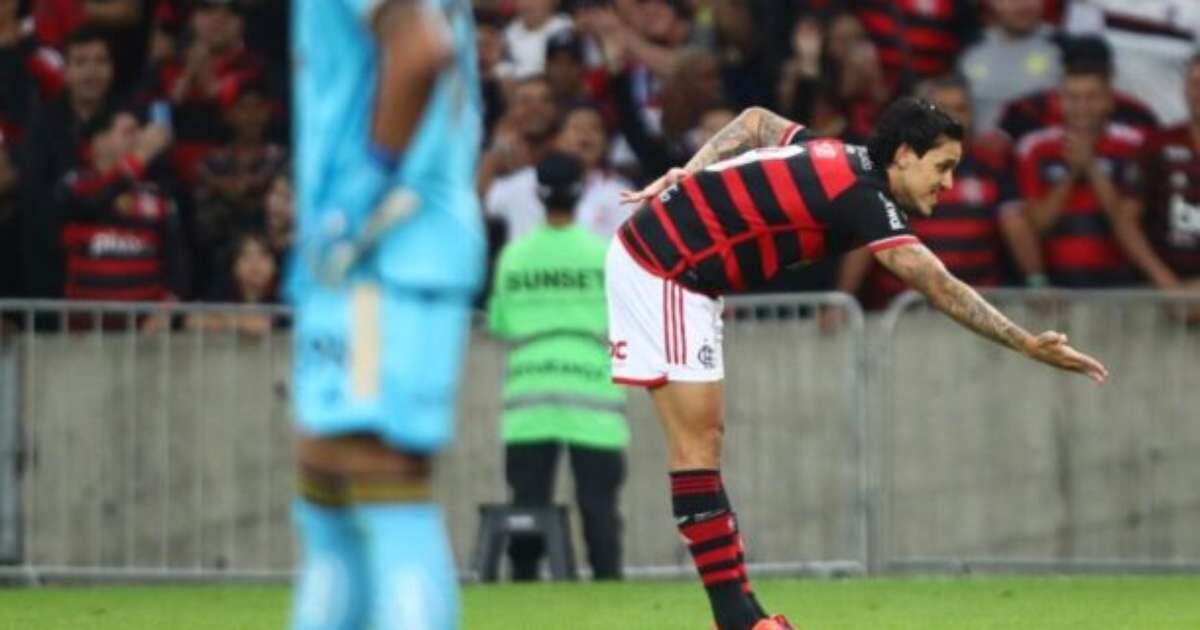 Elogios contínuos ao técnico Tite pela sua excelente atuação na seleção brasileira.