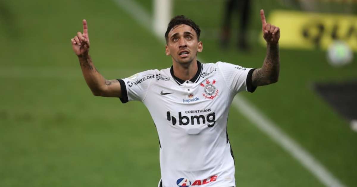 Gustavo Silva e Arthur Sousa pedem rescisão do Corinthians por atraso.