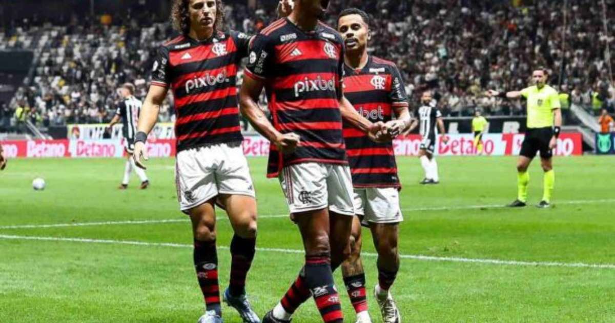 Flamengo goleia Atlético-MG e domina partida na Arena MRV.