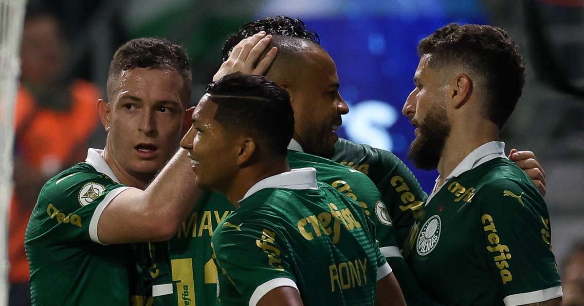 próximo jogador a alcançar 300 jogos pelo Palmeiras após Zé Rafael