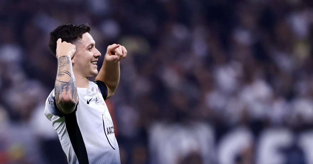 Corinthians encerra jejum de vitórias no Brasileirão com gol nos acréscimos.
