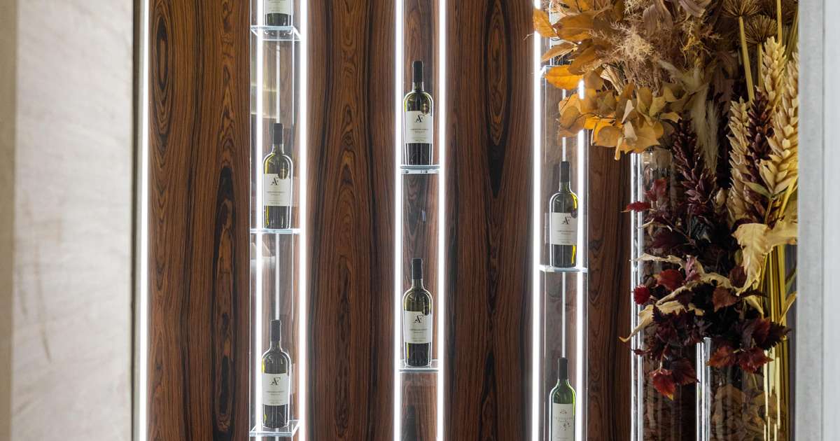 espacio exclusivo celebra el vino con bodega residencial