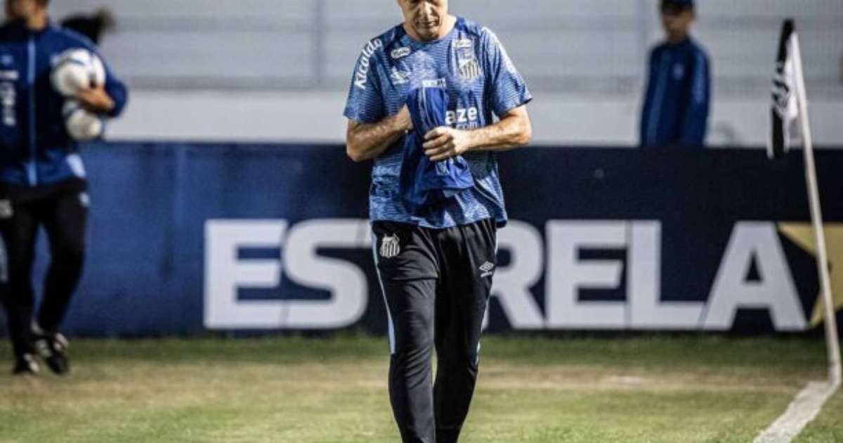 Carille desmente proposta do Corinthians e garante permanência no Santos.