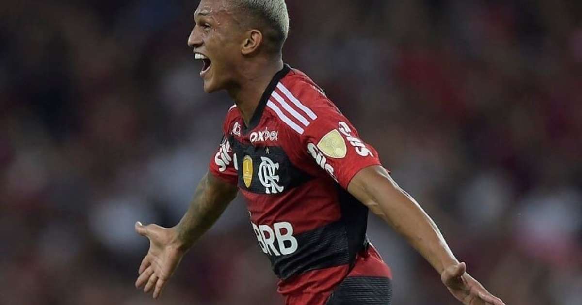 Flamengo eleva valor e impõe condição para transferência de Wesley ao clube inglês