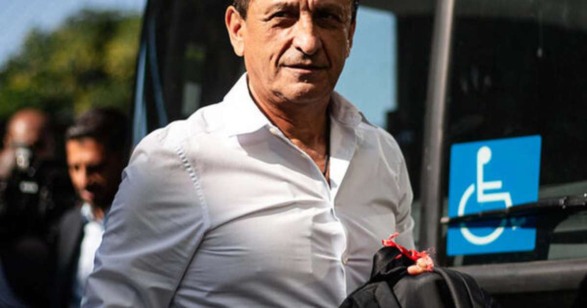 Anúncio de Ramón Díaz no Corinthians repercute entre torcedores vascaínos online.