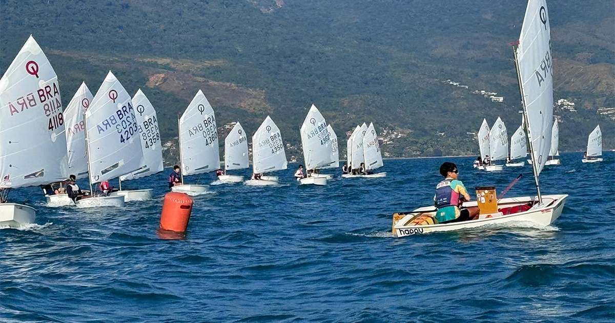 Semana de Monotipos reúne gerações da vela em Ilhabela (SP)