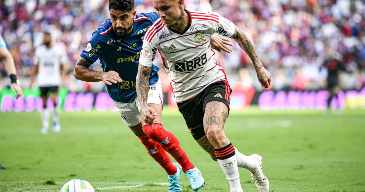 Flamengo x Fortaleza: análise do confronto direto na disputa futebolística.