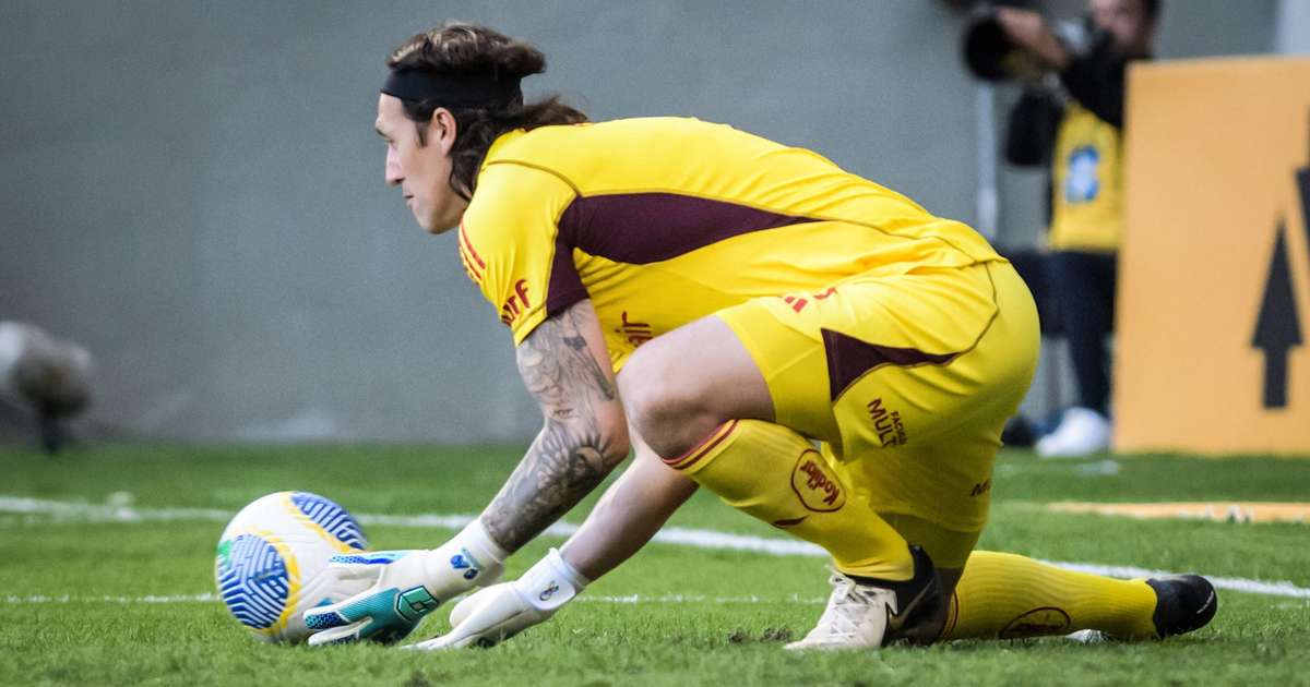 Cássio destaca vitória e união do grupo em estreia pelo Cruzeiro